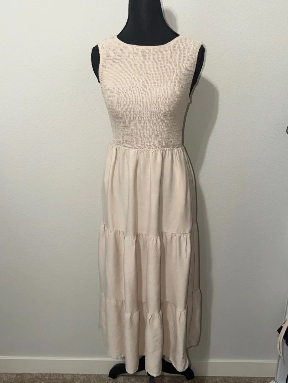Sleeveless Cream Smocked Maxi Dress - Unbranded